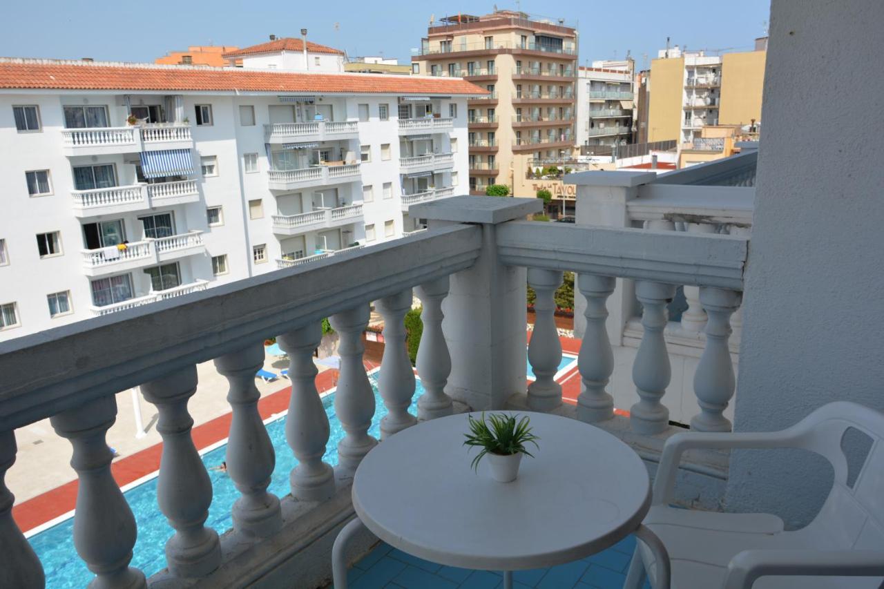 Apcostas Europa Apartment Бланес Екстериор снимка