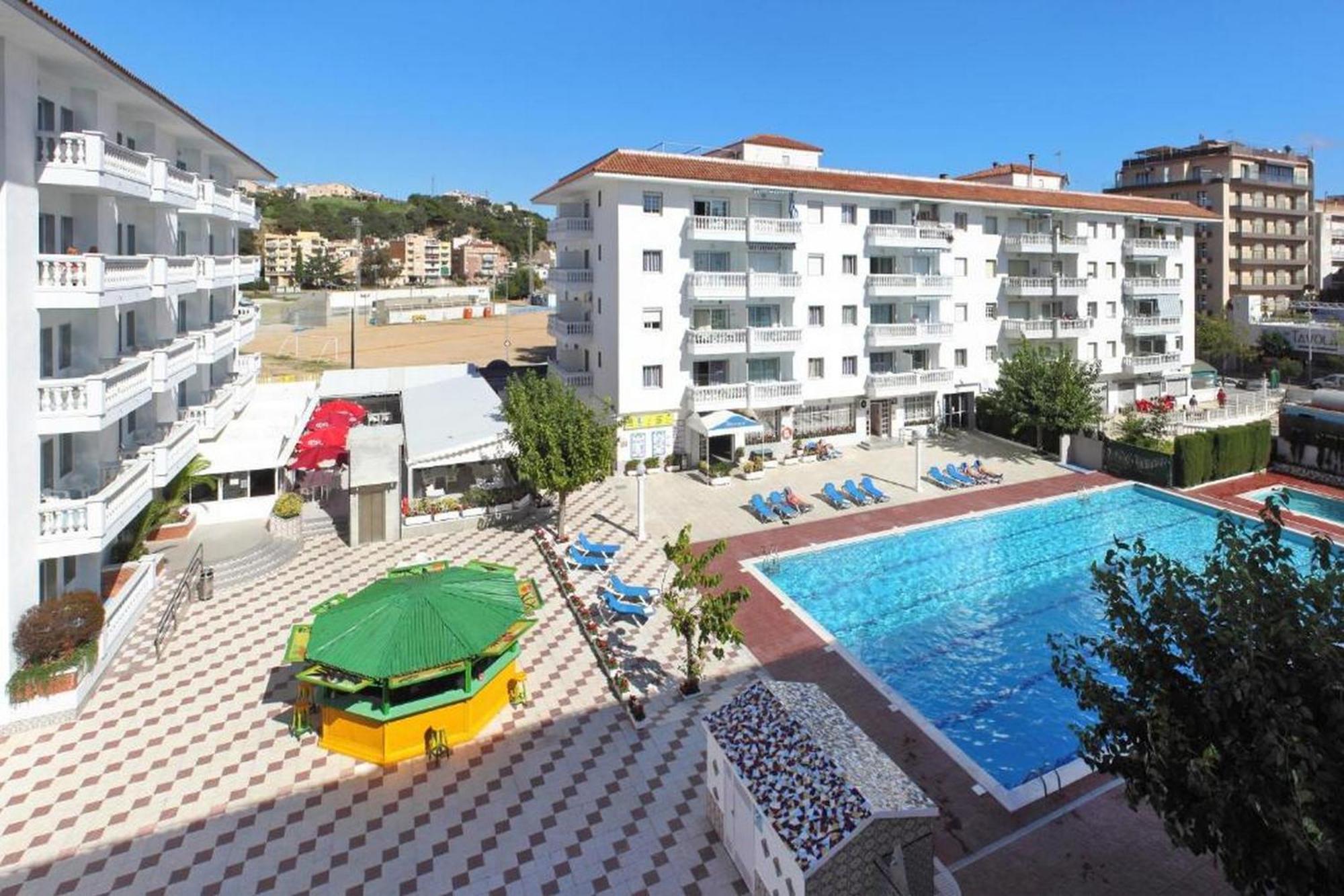 Apcostas Europa Apartment Бланес Екстериор снимка